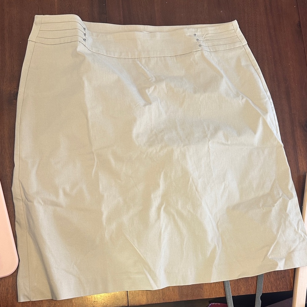 JM Collection Women's Cream Pencil Skirt